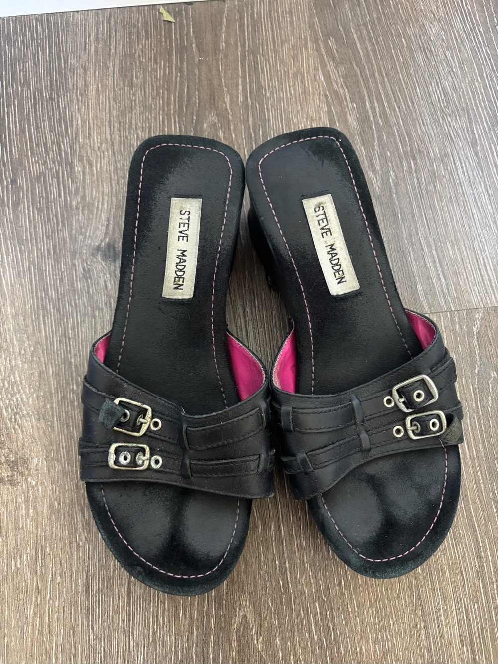 90’s Steve Madden Black Slide Sandals with Pink Lining